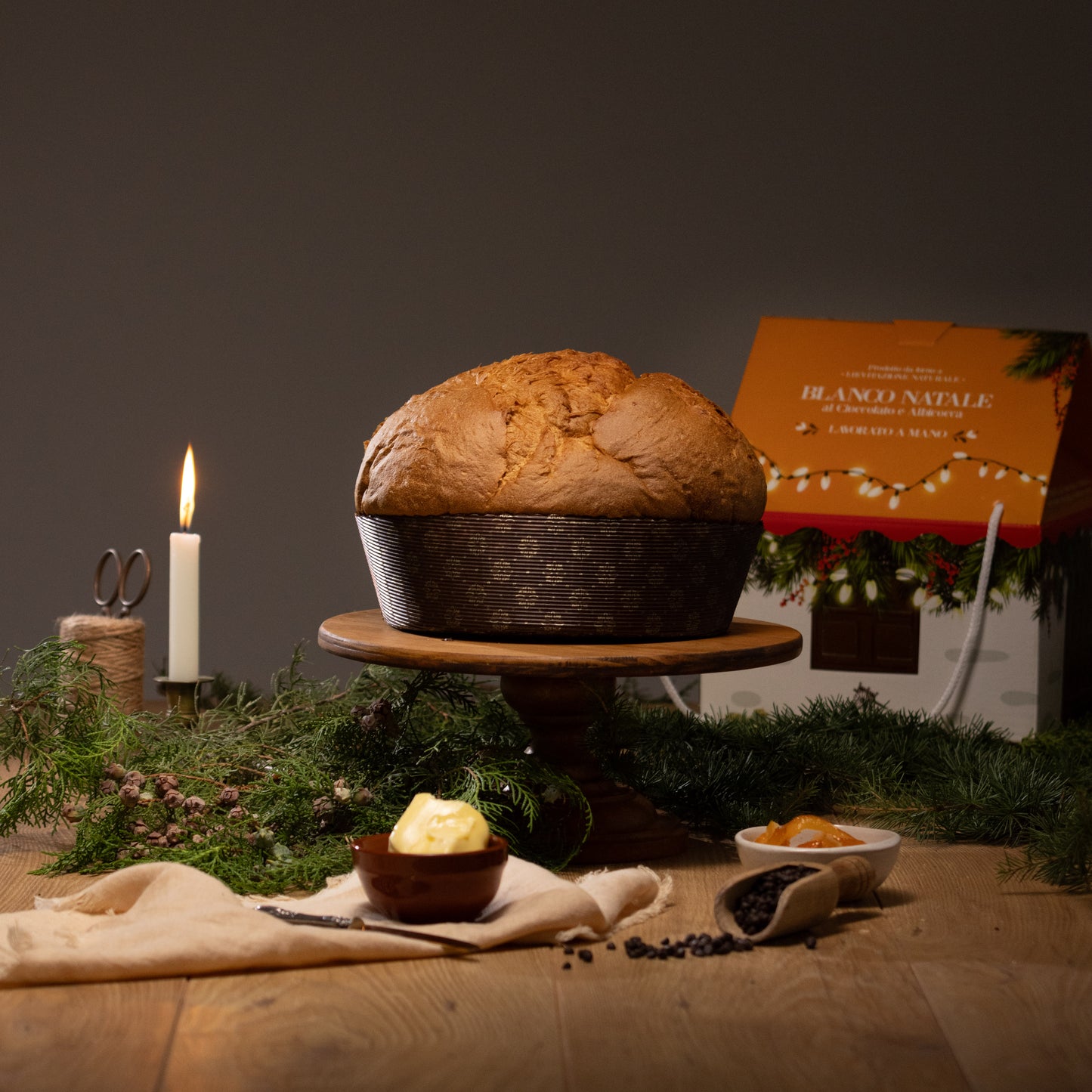 Blanco Natale Panettone con Albicocca e Cioccolato 1kg